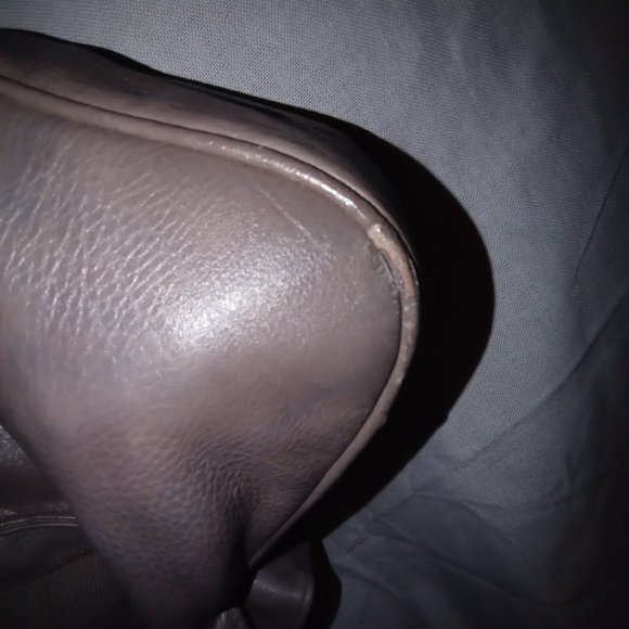 Grey Bench purse - Picture 7 of 13